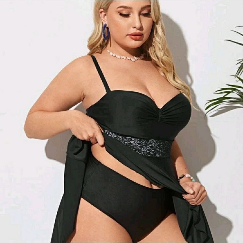 Plus Lace Insert Ruffle Hem Bikini Swimsuit - Picture 5 of 7